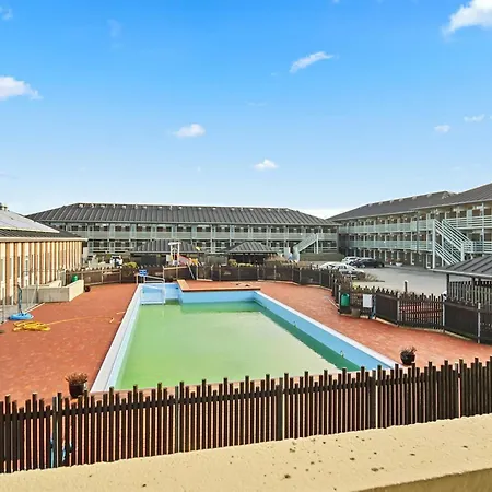 Britt - 100m From The Sea By Interhome Daire *